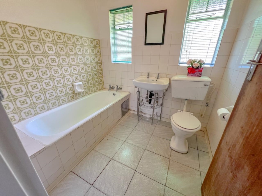3 Bedroom Property for Sale in Roodia Free State